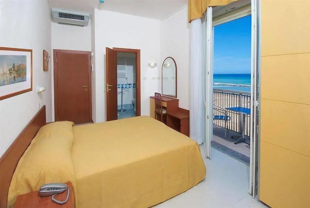 ***  Hotel Carnaby Rimini Italie